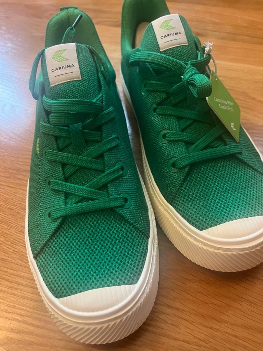 Cariuma Men’s Green Low-Top Sneakers